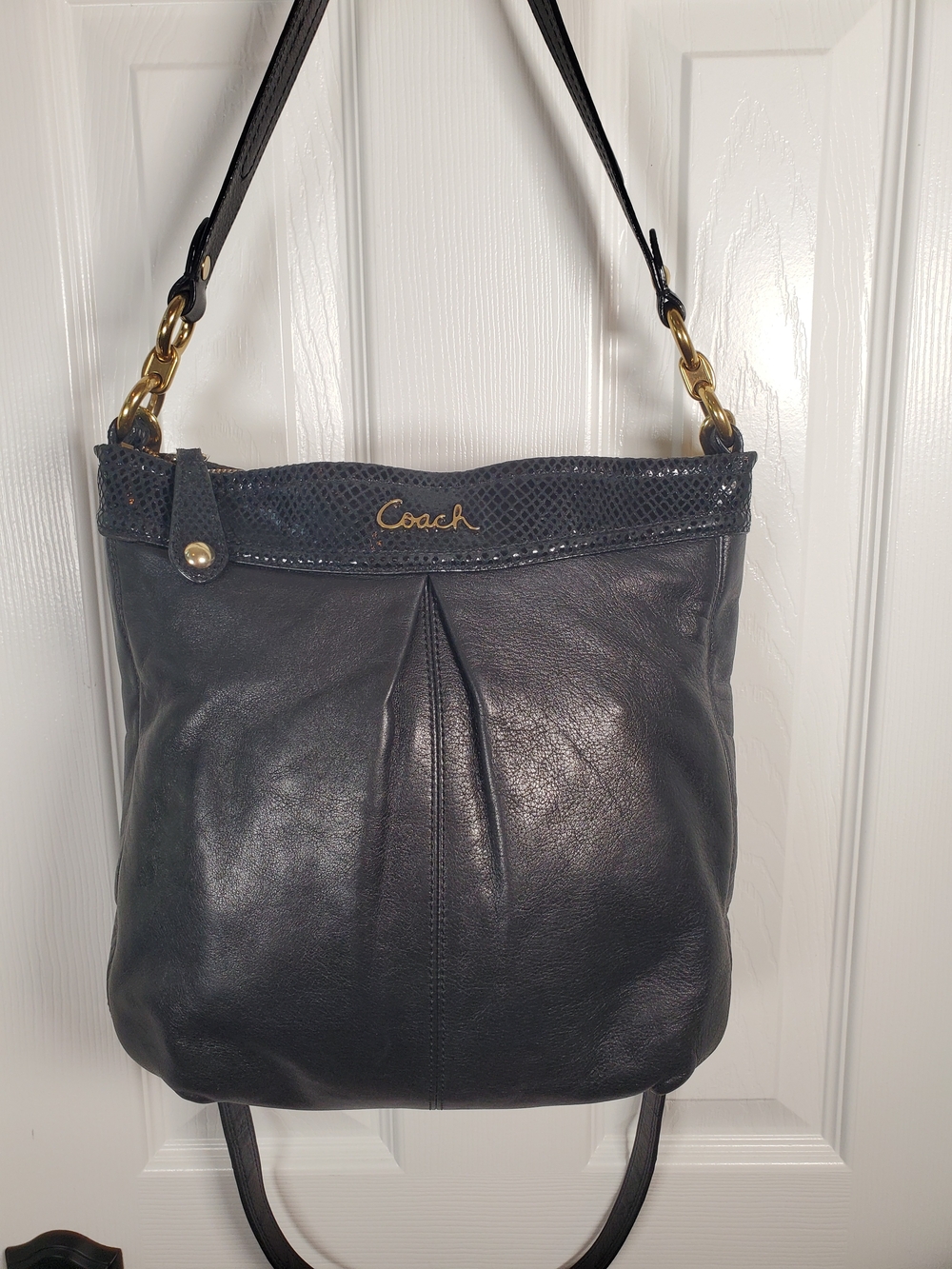 Coach - Ashley - Leather - Hippie Crossbody / Shoulder Bag - Black - F20114